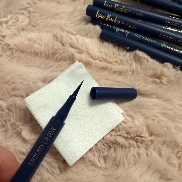 Belle by Kim Gravel Liquid Liner Pen in Navy- price per item - Picture 4 of 4